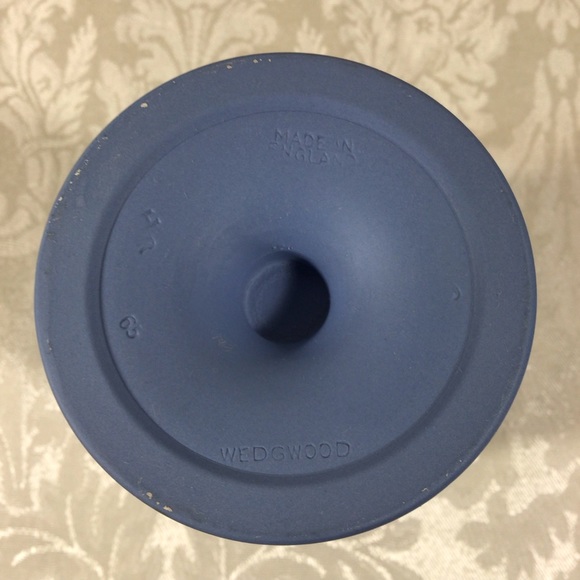 Wedgwood Blue Jasperware Pedestal Vase - Picture 7 of 7